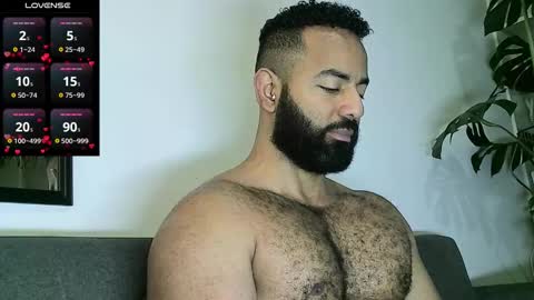 Snapshot of roa32sebas chatting on September 10, 6:06 pm SebasRoa online show from September 10, 6:06 pm