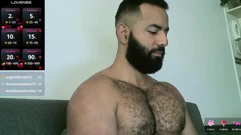 Snapshot of roa32sebas chatting on March 3, 2:42 pm SebasRoa online show from March 3, 2:42 pm