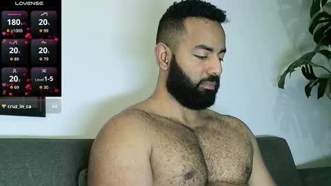 Snapshot of roa32sebas chatting on September 23, 5:23 pm SebasRoa online show from September 23, 5:23 pm