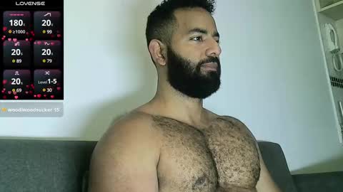 Snapshot of roa32sebas chatting on February 19, 2:23 pm SebasRoa online show from February 19, 2:23 pm