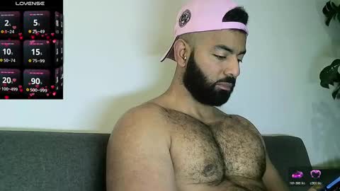 Snapshot of roa32sebas chatting on October 24, 4:42 pm SebasRoa online show from October 24, 4:42 pm