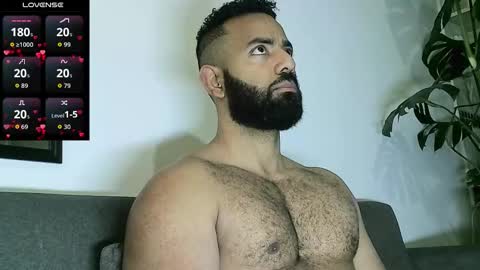 Snapshot of roa32sebas chatting on September 30, 4:54 pm SebasRoa online show from September 30, 4:54 pm