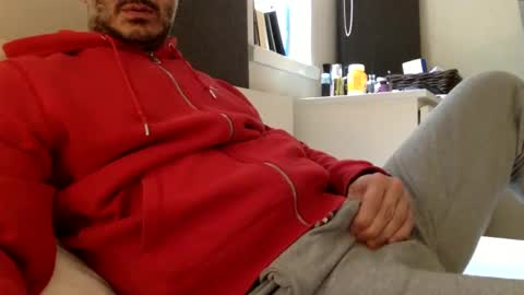 Snapshot of roadbikerider chatting on February 11, 9:20 am 20cm online show from February 11, 9:20 am