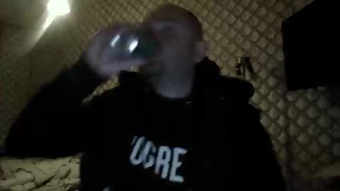 rob18997 online show from November 26, 8:34 pm