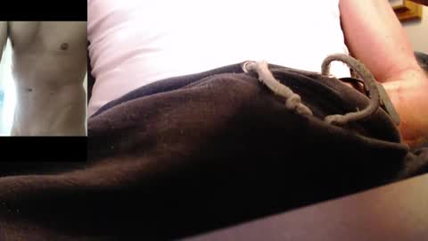 robby66_56 online show from April 15, 9:48 pm