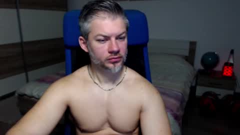 robbyshawz online show from December 10, 6:01 am