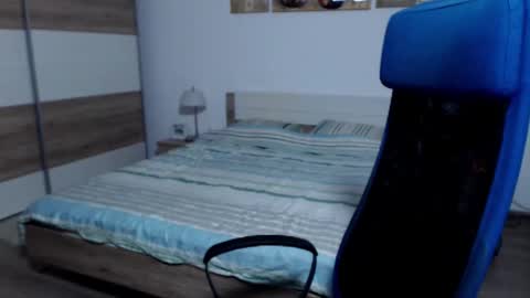 robbyshawz online show from September 12, 6:02 am