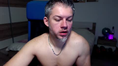 robbyshawz online show from February 7, 7:40 am