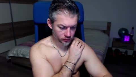 robbyshawz online show from February 4, 5:53 am