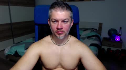 robbyshawz online show from January 2, 5:46 am