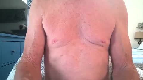 Snapshot of robert45556 chatting on October 5, 8:02 pm robert online show from October 5, 8:02 pm