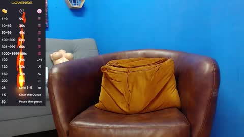 robert_kingg online show from October 11, 7:51 pm