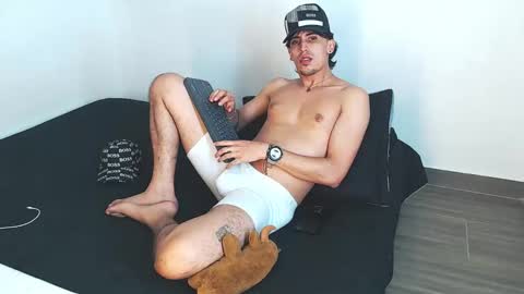 Snapshot of robisson_zack chatting on September 10, 12:53 am Robisson Zack online show from September 10, 12:53 am