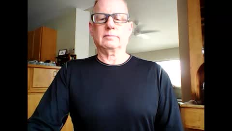 robo0000 online show from March 16, 7:18 pm