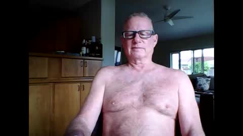 robo0000 online show from April 27, 4:47 pm