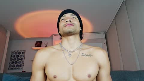 roby_millerr online show from January 19, 2:14 am