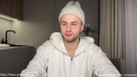 Rodrigo online show from December 11, 6:26 pm