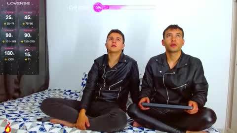 Snapshot of rolos_hot32 chatting on December 10, 3:12 pm rolos_hot32 online show from December 10, 3:12 pm