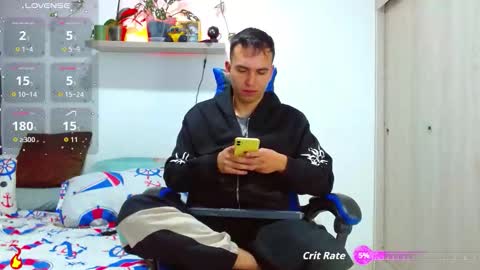 Snapshot of rolos_hot32 chatting on October 21, 11:40 pm rolos_hot32 online show from October 21, 11:40 pm