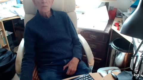 Snapshot of rolydawe chatting on October 7, 10:08 am rolydawe online show from October 7, 10:08 am