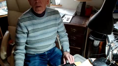 Snapshot of rolydawe chatting on October 16, 10:01 am rolydawe online show from October 16, 10:01 am