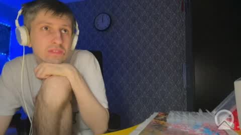 roma305991 online show from April 8, 7:00 pm