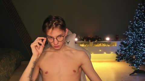 Romeo online show from December 27, 9:54 pm