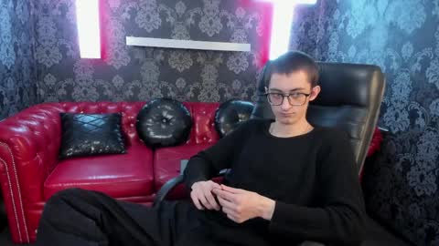 ronbevs online show from March 29, 7:36 pm