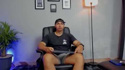 RonnieCanford online show from January 11, 7:28 pm