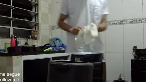 Snapshot of ronnispoto chatting on January 10, 10:25 pm ronny online show from January 10, 10:25 pm