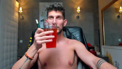 onlyfans-   online show from January 9, 10:20 pm