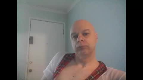Snapshot of rooboy55 chatting on October 26, 2:13 am rooboy55 online show from October 26, 2:13 am