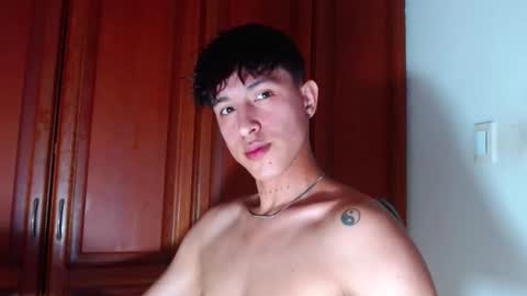 rowanboy23 online show from September 9, 12:10 am