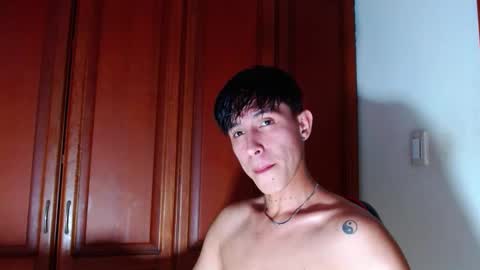 rowanboy23 online show from September 20, 4:01 am