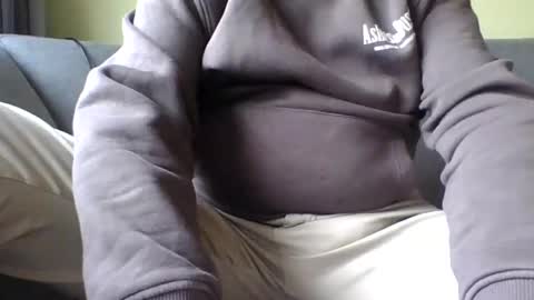 runner_1978 online show from February 5, 8:43 am