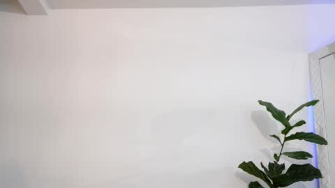  R U S S E L L  online show from November 8, 1:09 am