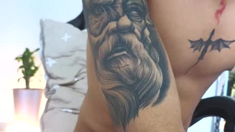  R U S S E L L  online show from October 1, 2:54 pm