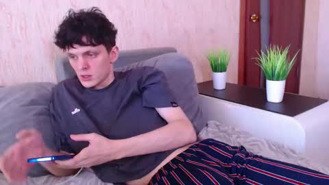 Snapshot of ryan_goslin chatting on September 30, 10:41 am Ryan online show from September 30, 10:41 am