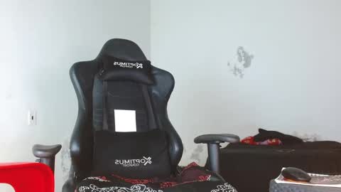 Snapshot of ryan_warren18 chatting on January 15, 4:25 am RYAN online show from January 15, 4:25 am