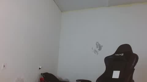 Snapshot of ryan_warren18 chatting on December 12, 7:26 pm RYAN online show from December 12, 7:26 pm