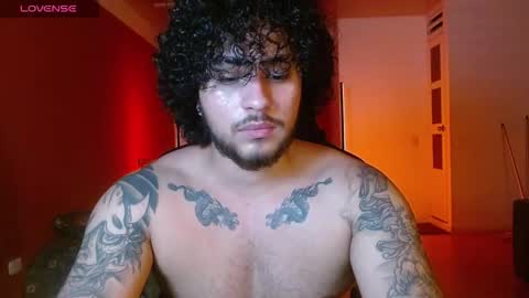 Snapshot of ryan_warren18 chatting on October 30, 7:43 am RYAN online show from October 30, 7:43 am