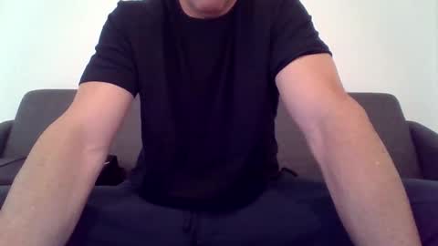 ryand066 online show from April 21, 9:43 pm