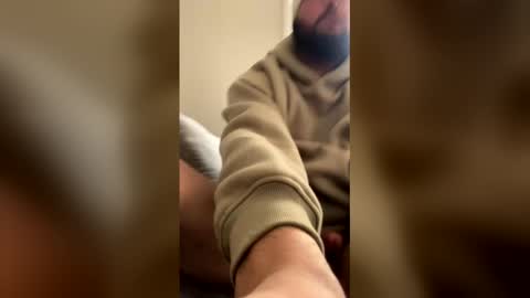 ryanmhoyt88 online show from February 14, 5:30 pm