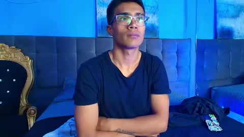 ryannfox_ online show from July 24, 7:26 am
