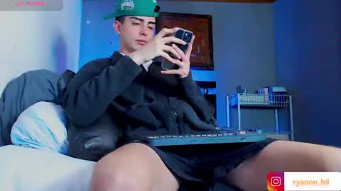Ryannhill  online show from July 14, 10:54 am