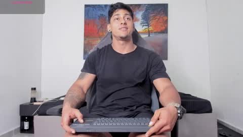 ryanwhite3 online show from April 1, 12:56 am