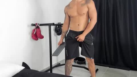 ryanwhite3 online show from November 13, 1:54 am