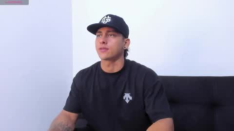 Snapshot of ryanwhite3 chatting on October 27, 12:35 am ryanwhite3 online show from October 27, 12:35 am