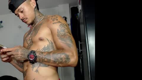 Snapshot of ryder_hotskin chatting on October 1, 7:12 am ryder_hotskin online show from October 1, 7:12 am