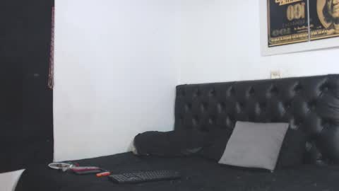 ryder_hotskin online show from December 3, 5:35 am